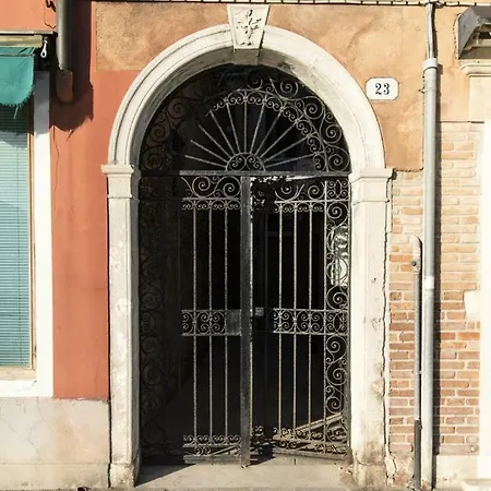 New In The Amazing Glass Island Apartment Murano