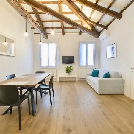 New In The Amazing Glass Island Apartment Murano