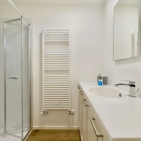 New In The Amazing Glass Island Apartment *